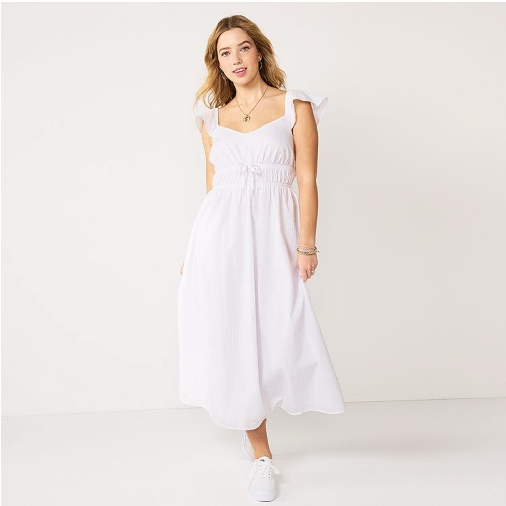 White Sleeveless Dress Size: small (NWT!!!!)